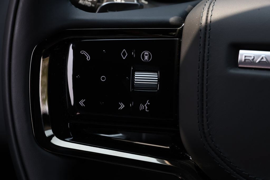 New 2026 Land Rover Range Rover Velar S AWD/4WD image 20