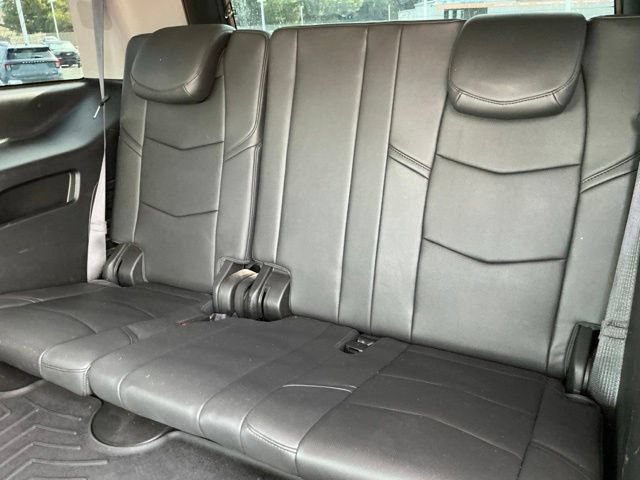 Used 2017 Cadillac Escalade 2WD image 18