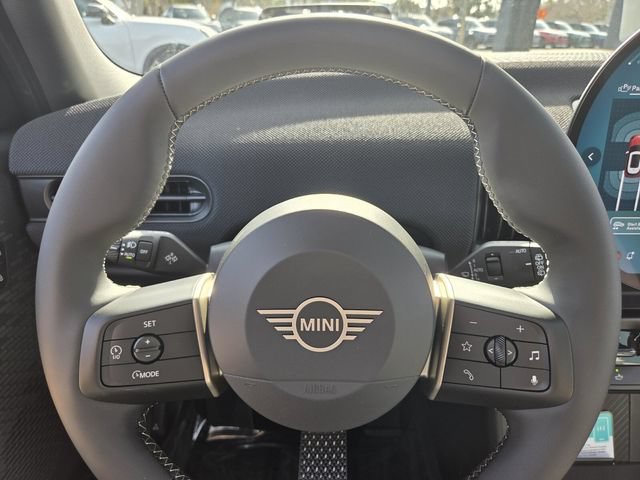 New 2026 MINI Cooper 4-Door Hardtop FWD image 25