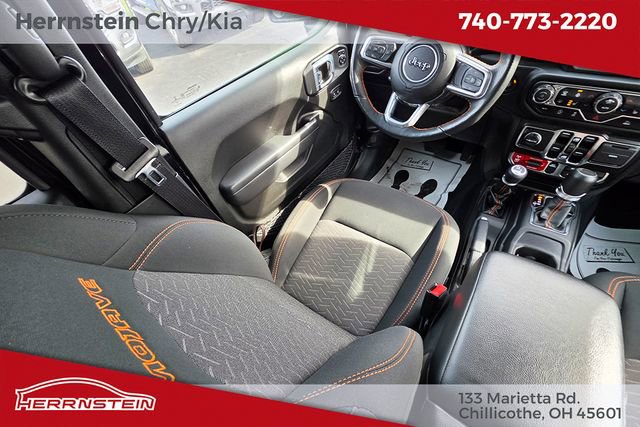 Used 2022 Jeep Gladiator Mojave w/ Cold Weather Group image 10