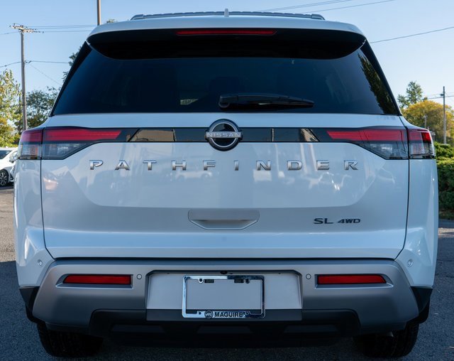 Certified 2025 Nissan Pathfinder SL image 7
