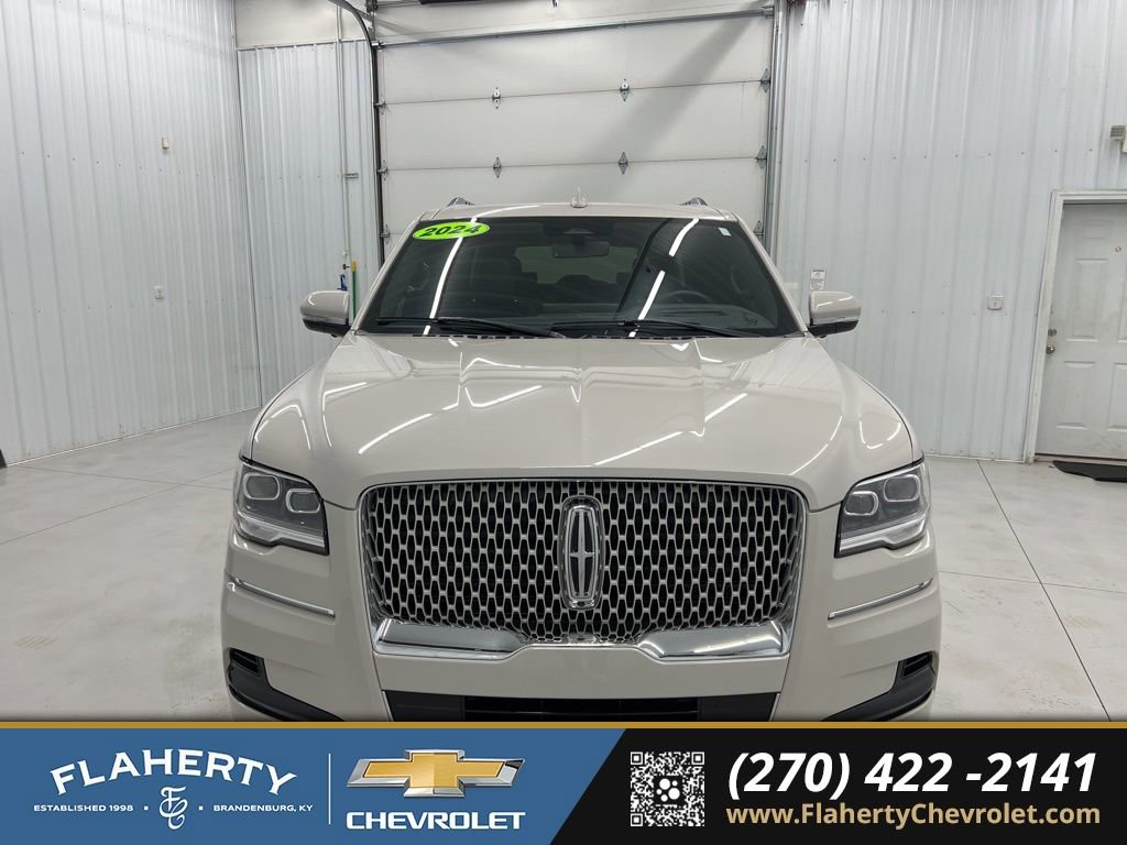 Used 2024 Lincoln Navigator L Reserve image 7