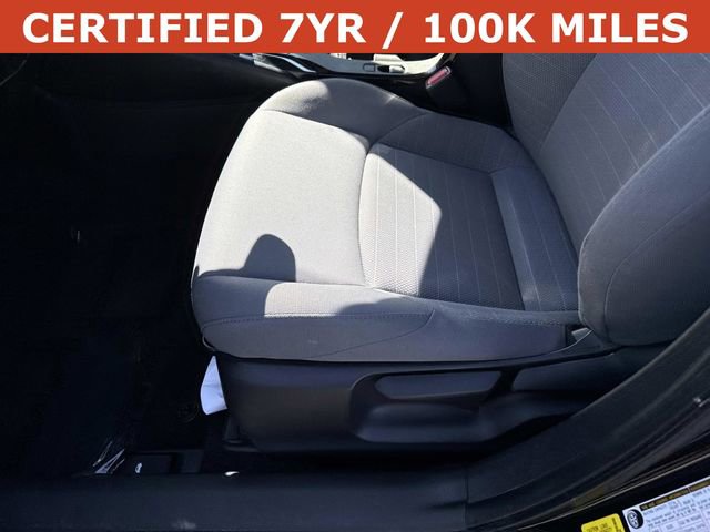 Used 2025 Toyota Corolla SE image 15