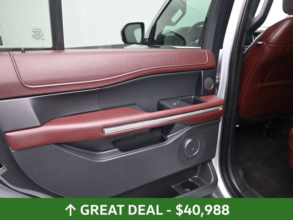 Used 2022 Ford Expedition Limited image 20