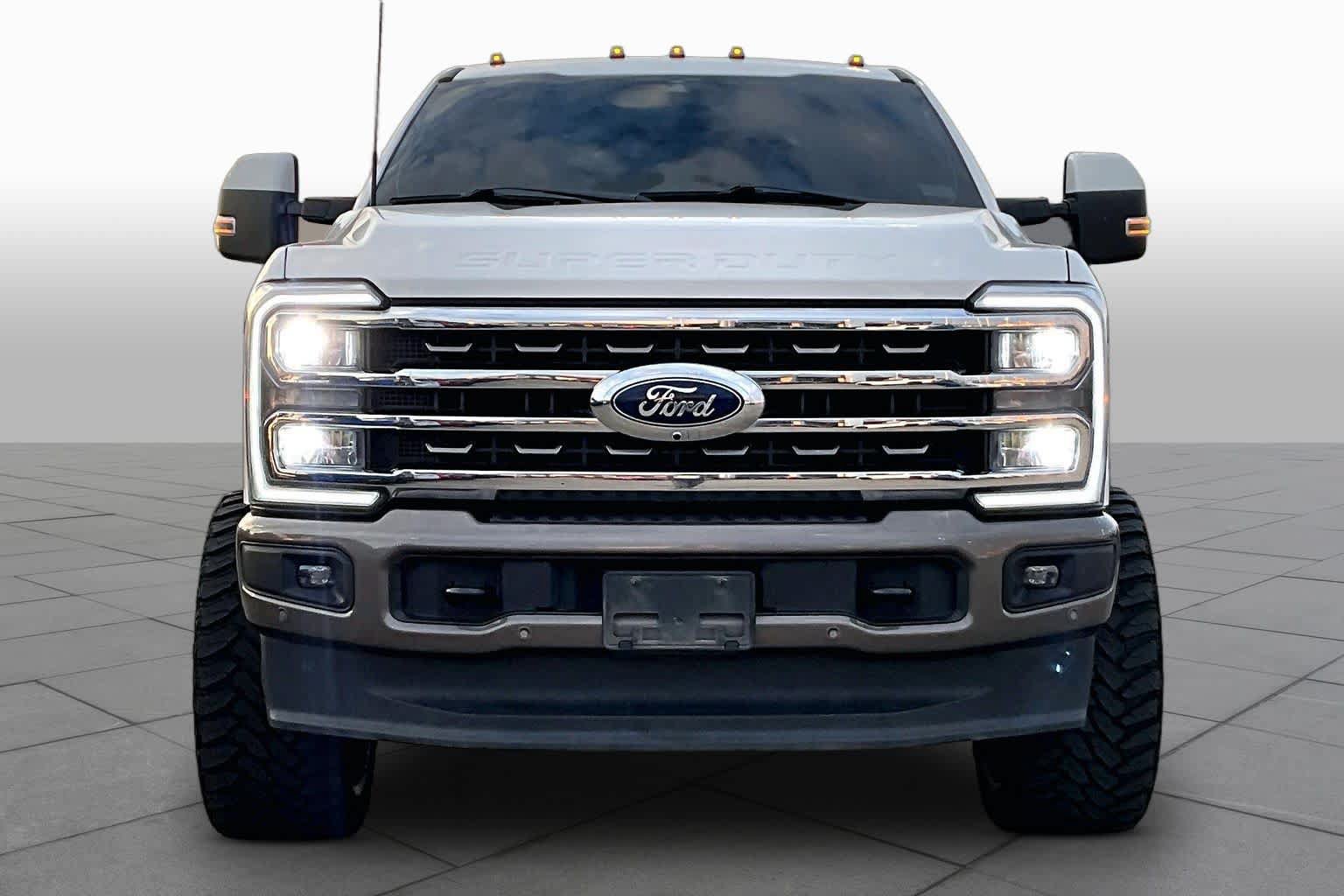 Used 2023 Ford F250 King Ranch w/ FX4 Off-Road Package AWD/4WD image 3