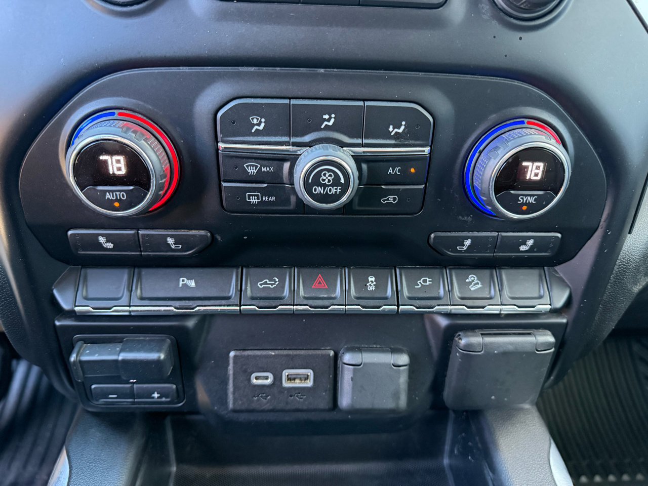 Used 2020 Chevrolet Silverado 2500 LT w/ Texas Edition image 8