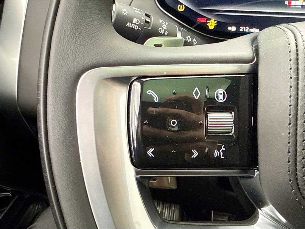 New 2026 Land Rover Range Rover SE image 12
