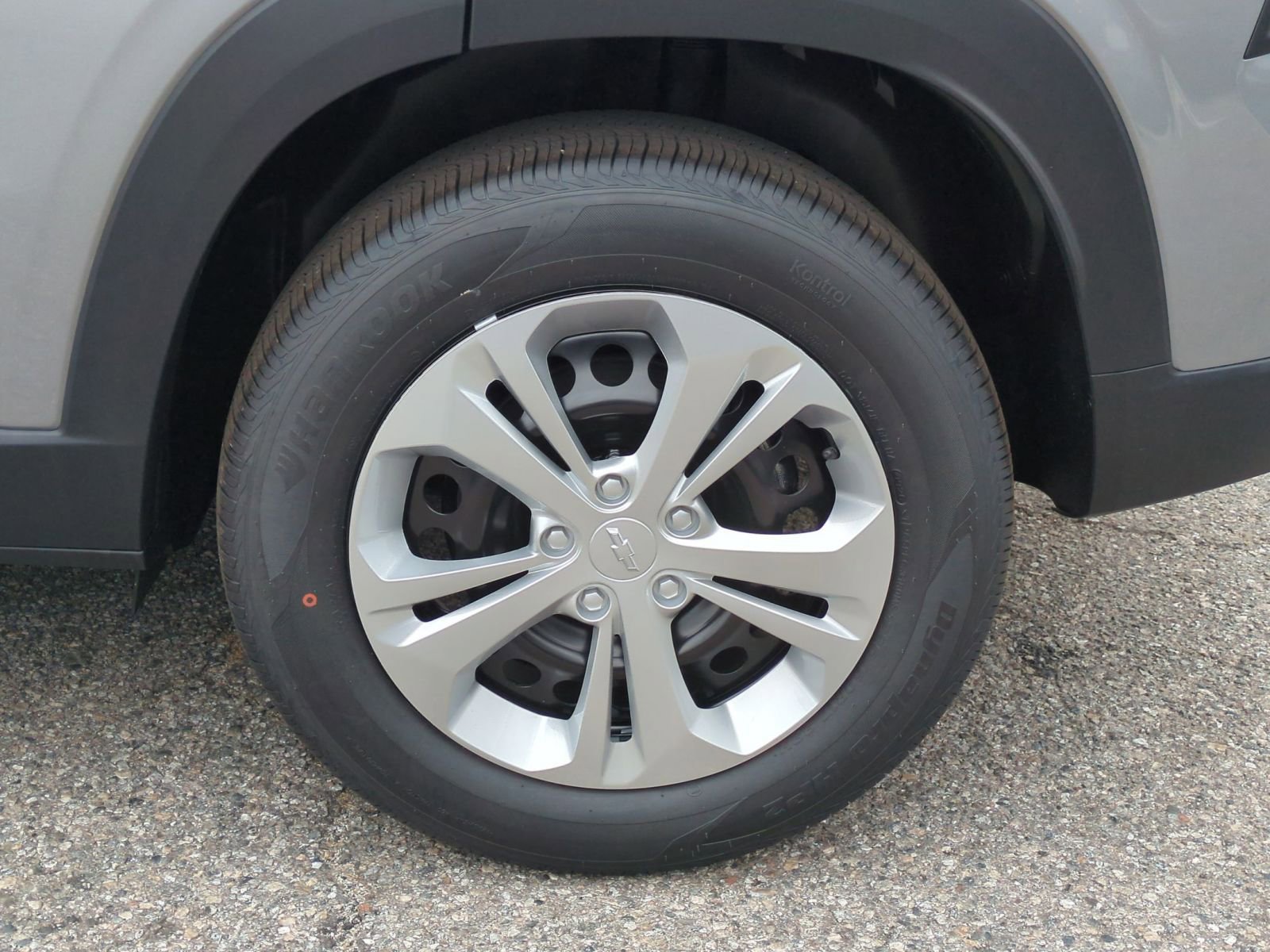 New 2026 Chevrolet Trax LS FWD image 6