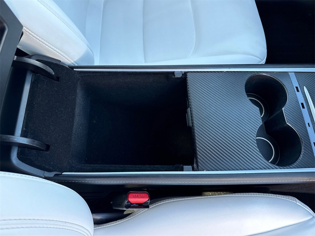 Used 2021 Tesla Model Y Long Range image 14