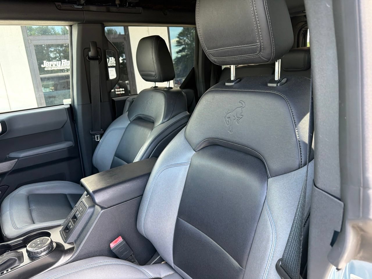 Used 2022 Ford Bronco Black Diamond AWD/4WD image 2