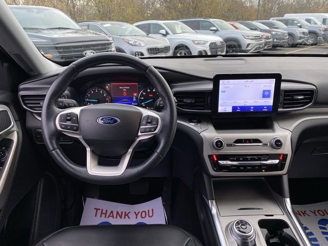 Certified 2022 Ford Explorer XLT w/ Equipment Group 202A image 5