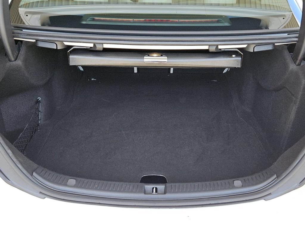 Used 2019 Mercedes-Benz E 300 4MATIC image 11