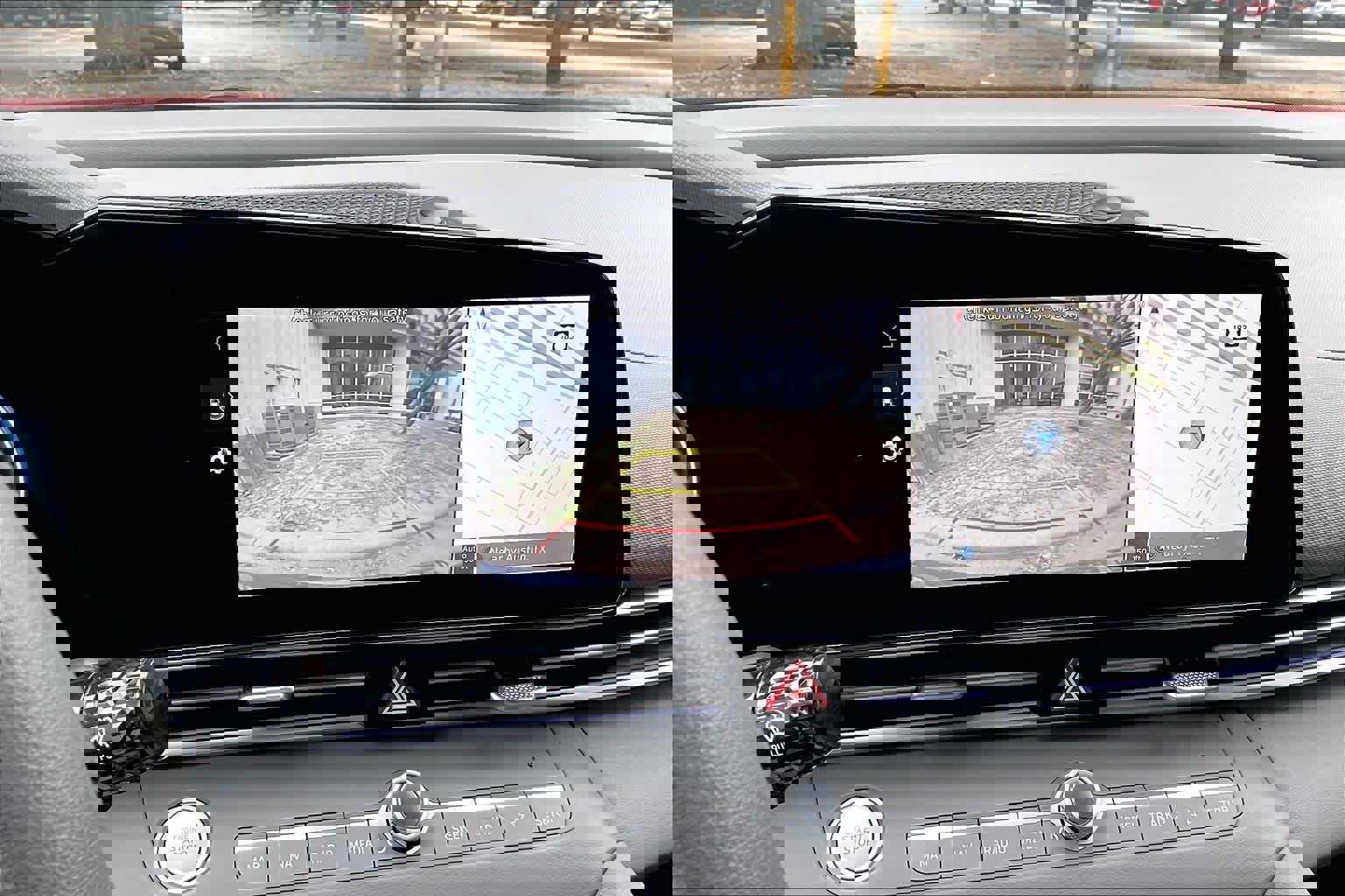 Certified 2024 Hyundai Elantra SEL image 26