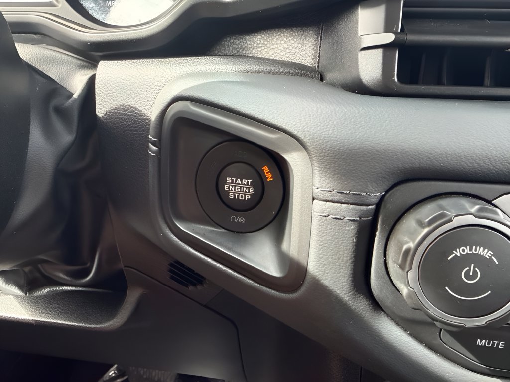Used 2026 Jeep Wrangler Unlimited Sahara AWD/4WD image 20