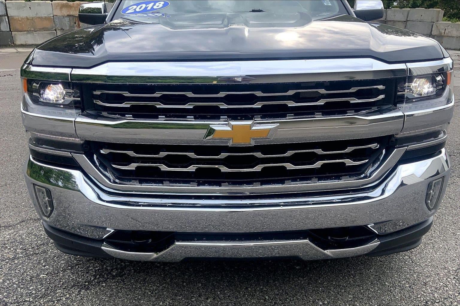 Used 2018 Chevrolet Silverado 1500 LTZ w/ Sport Package AWD/4WD image 29