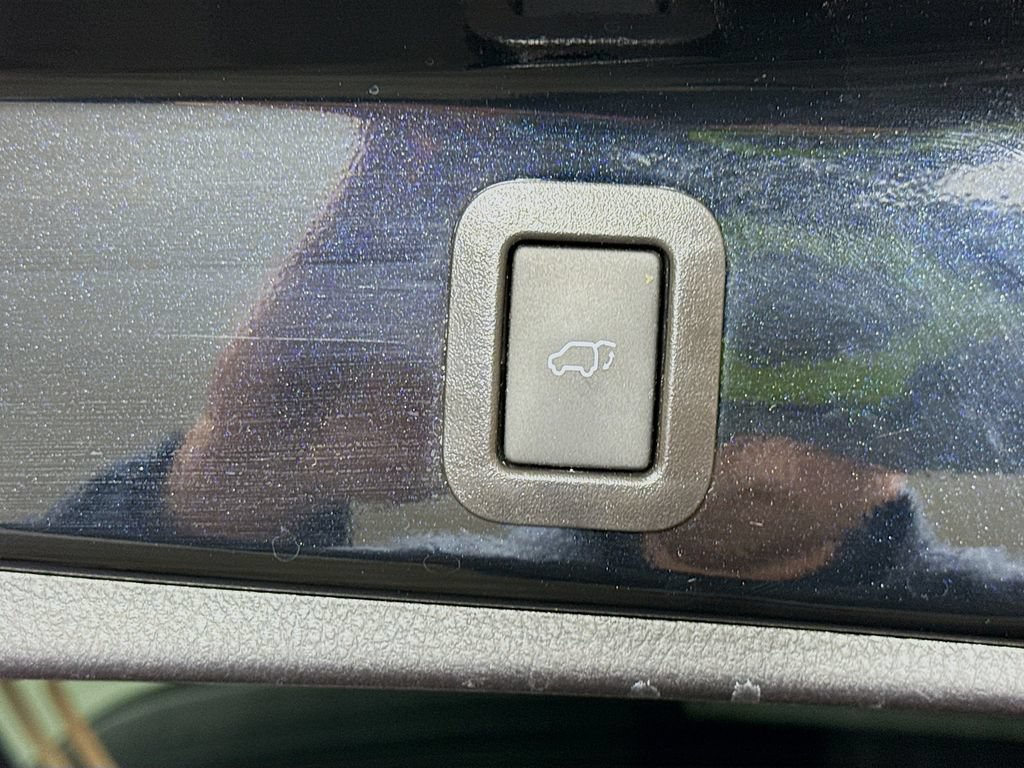 Certified 2019 Toyota Highlander XLE AWD/4WD image 32