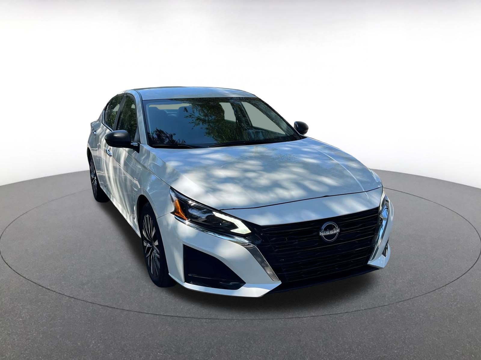 Used 2024 Nissan Altima 2.5 SV