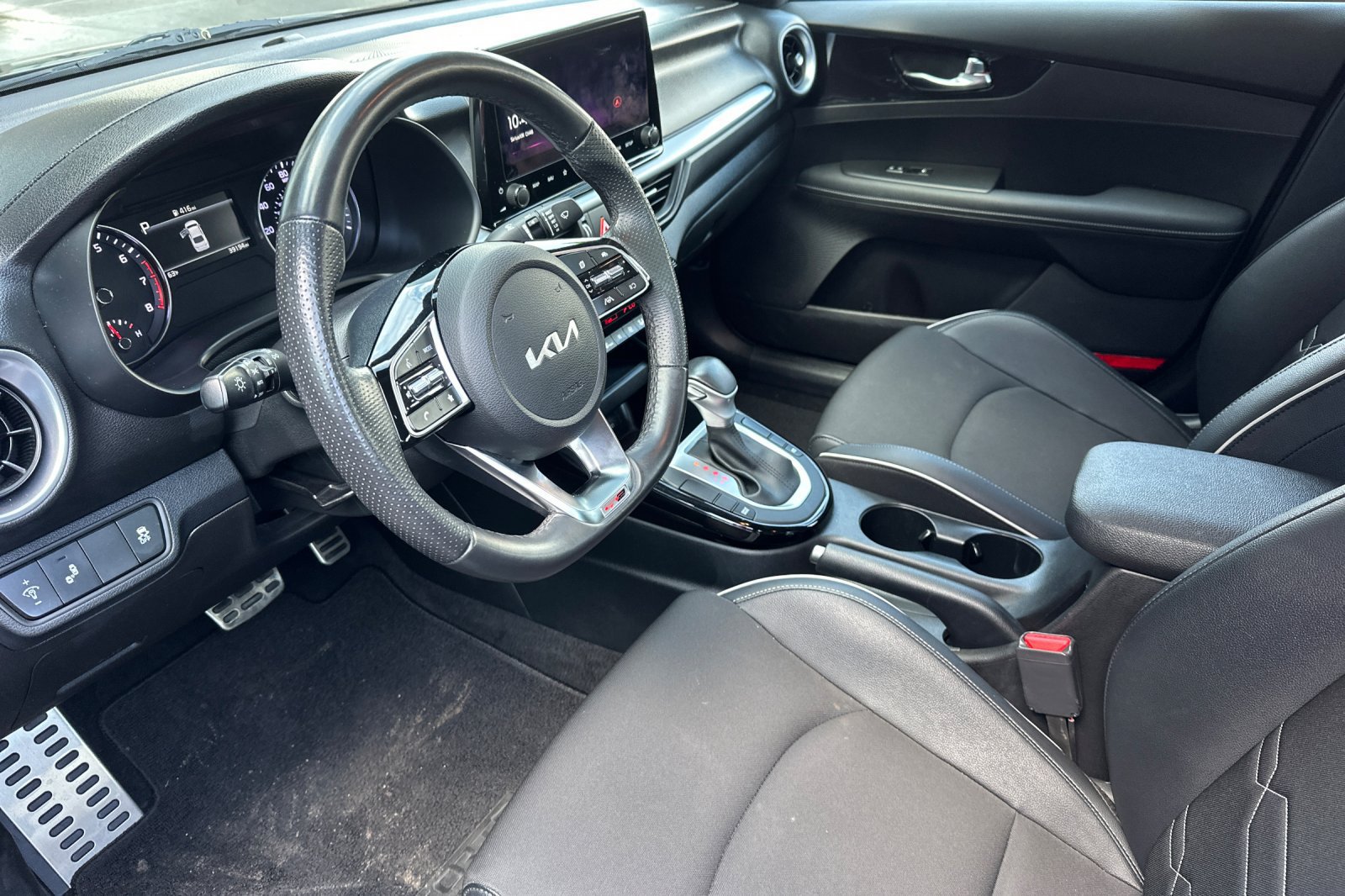 Certified 2023 Kia Forte GT-Line FWD image 13