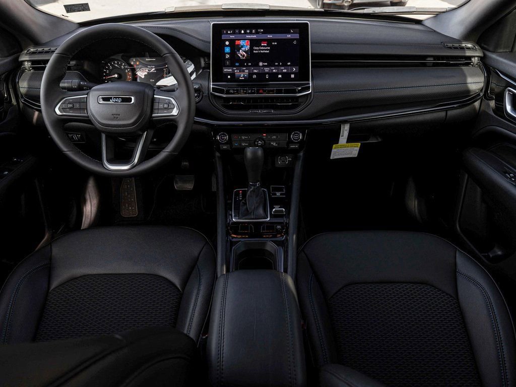 New 2026 Jeep Compass Latitude image 21