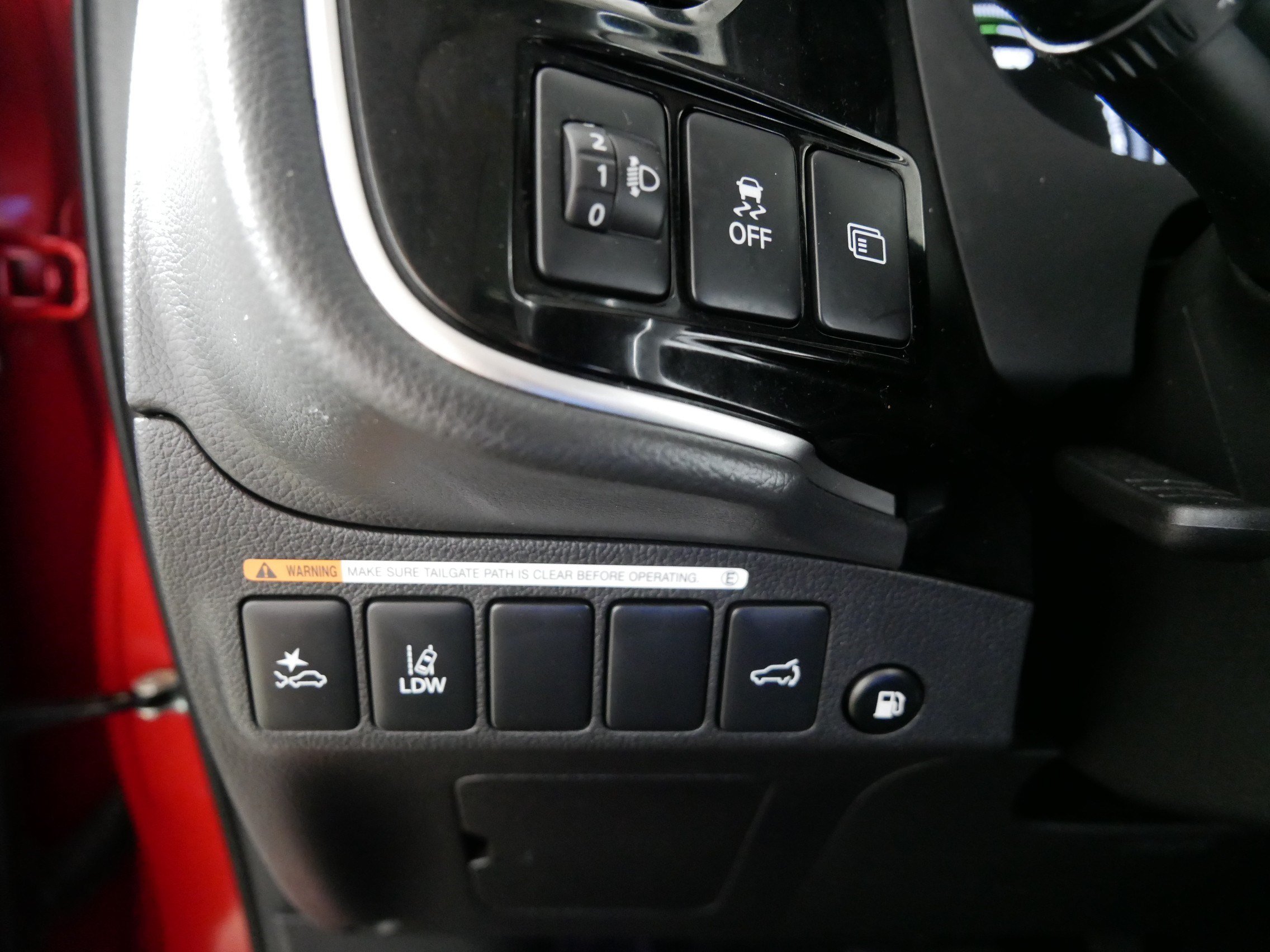 Used 2018 Mitsubishi Outlander GT AWD/4WD image 26