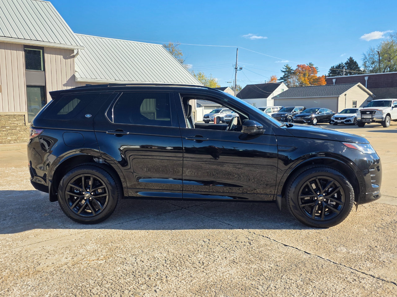 Used 2024 Land Rover Discovery Sport Dynamic SE image 22