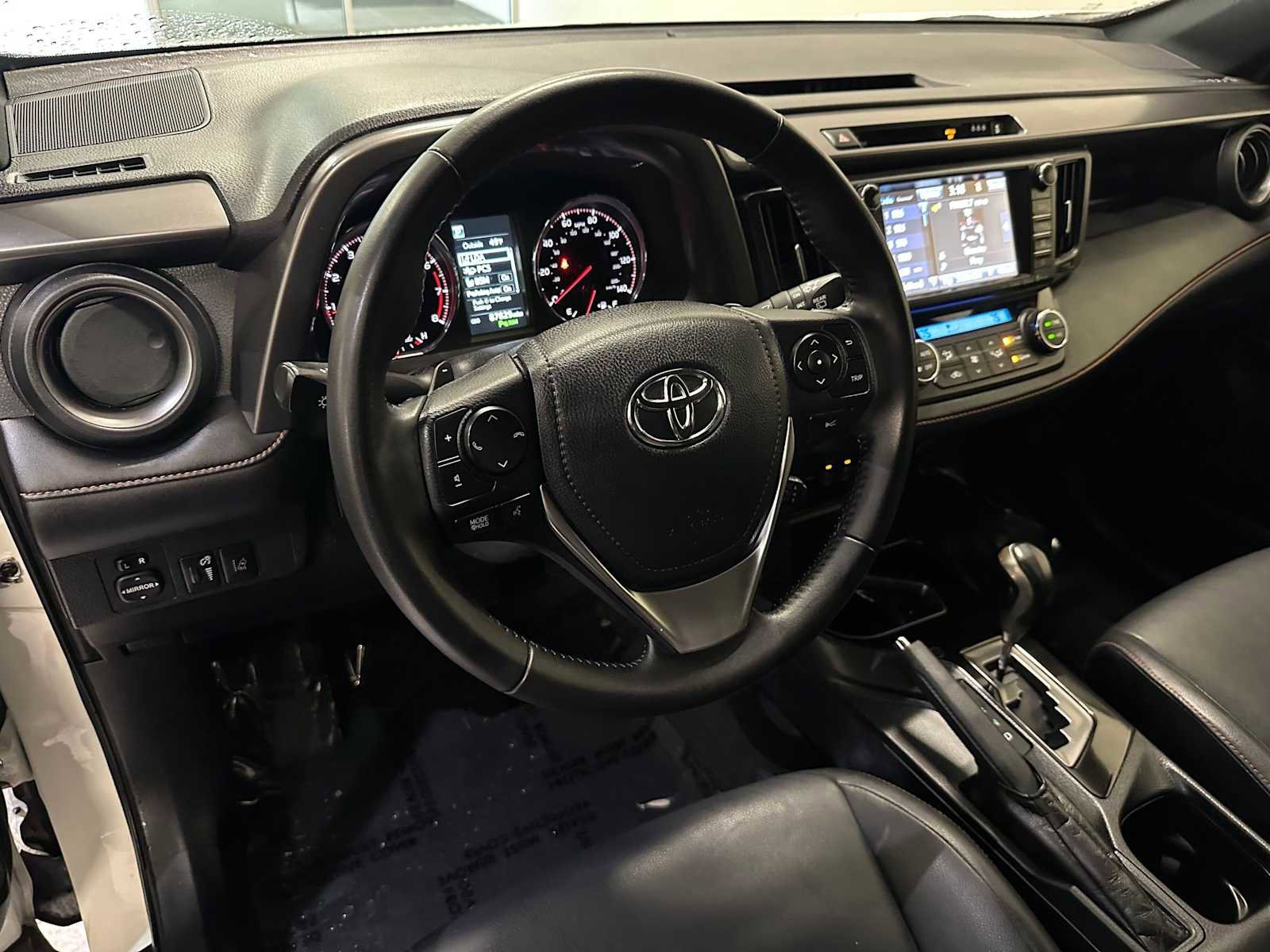 Used 2017 Toyota RAV4 SE w/ Advanced Technology Package image 3