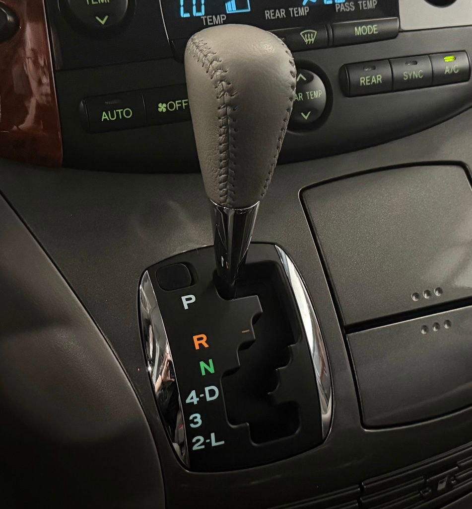 Used 2007 Toyota Sienna XLE FWD image 19
