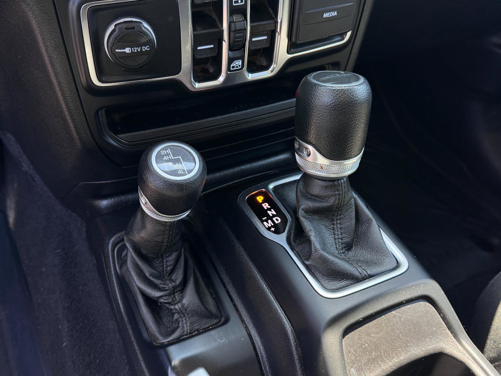 Used 2021 Jeep Gladiator Willys image 18