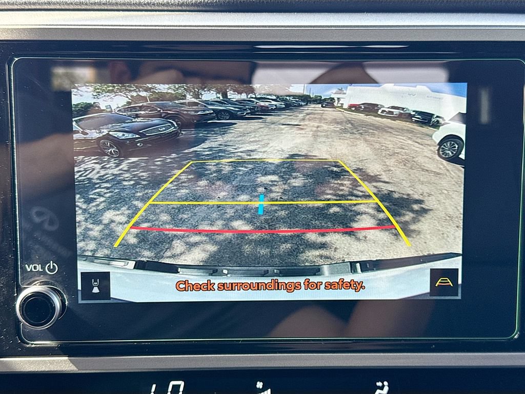 Used 2025 Toyota Tundra SR5 w/ SR5 Convenience Package AWD/4WD image 14