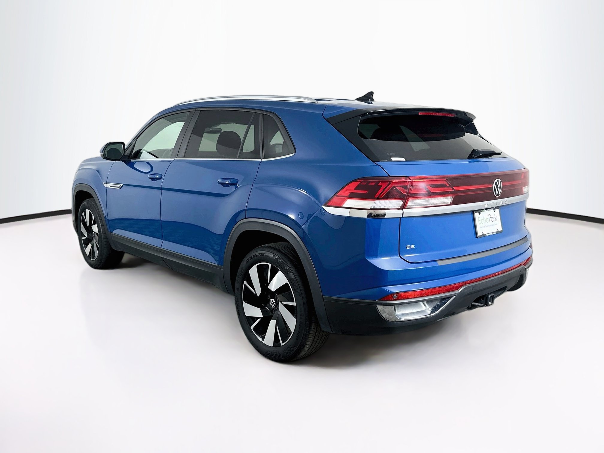 Used 2025 Volkswagen Atlas Cross Sport SE FWD image 5