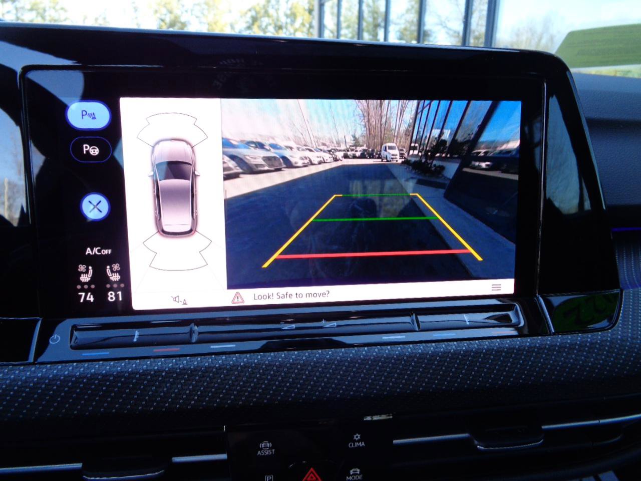 Used 2022 Volkswagen Golf R image 14