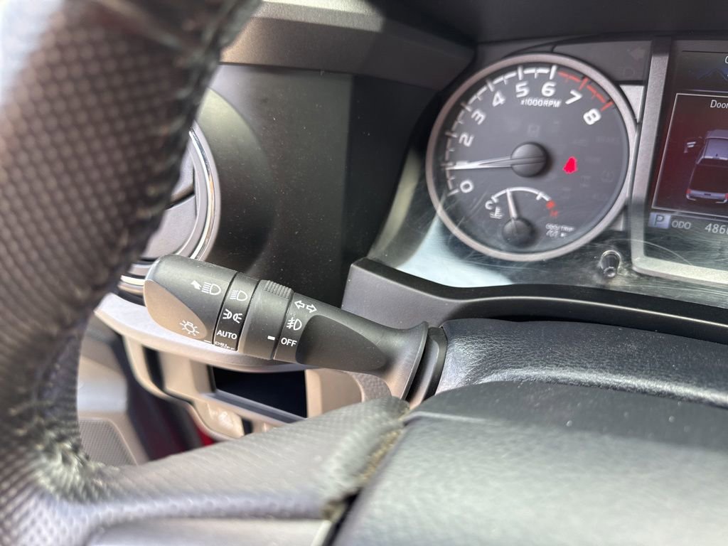 Used 2017 Toyota Tacoma TRD Off-Road AWD/4WD image 22