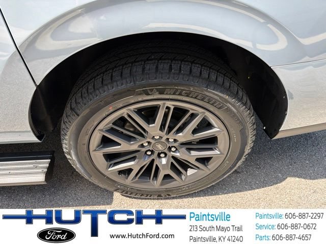 New 2027 Ford Expedition Max Platinum w/ Stealth Appearance Package AWD/4WD image 16
