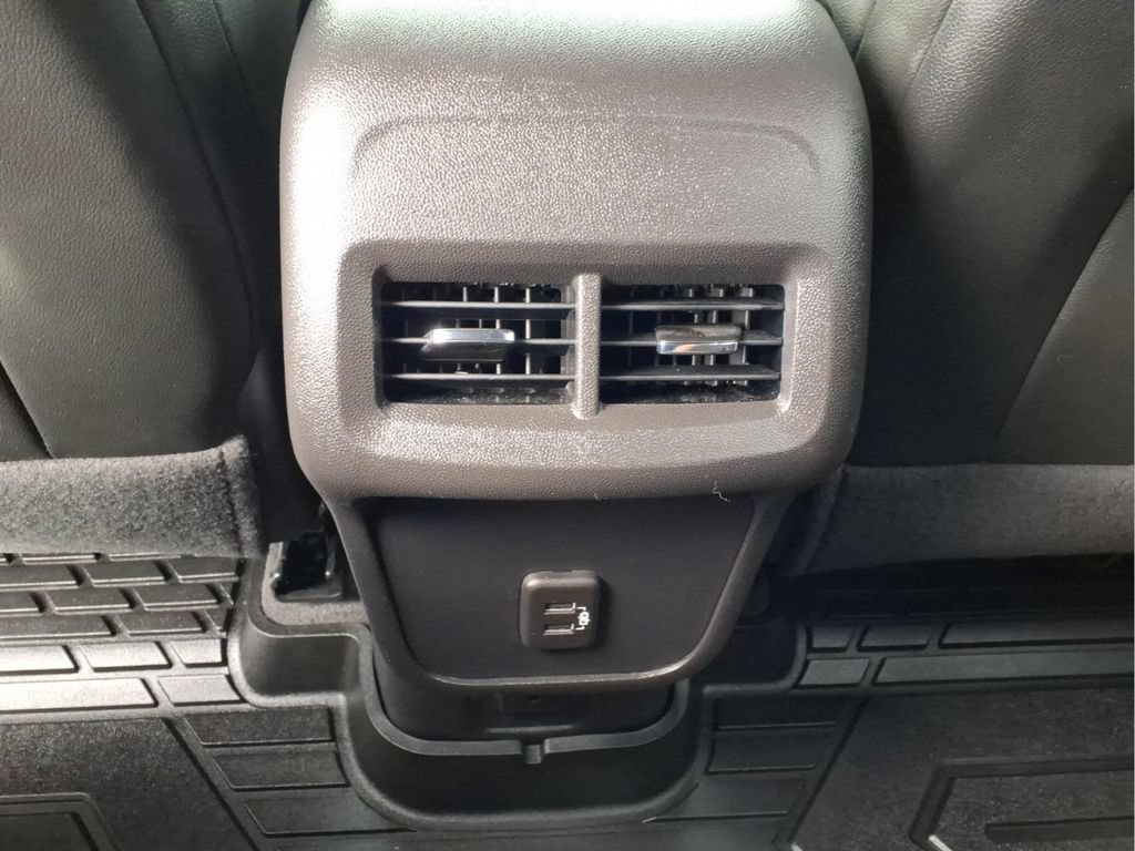 Used 2024 Chevrolet Equinox RS AWD/4WD image 17