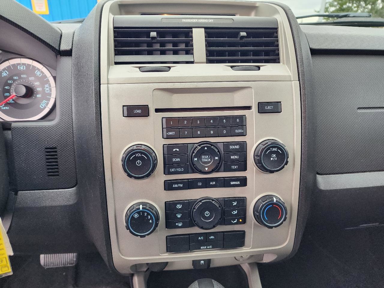 Used 2010 Ford Escape XLT image 16