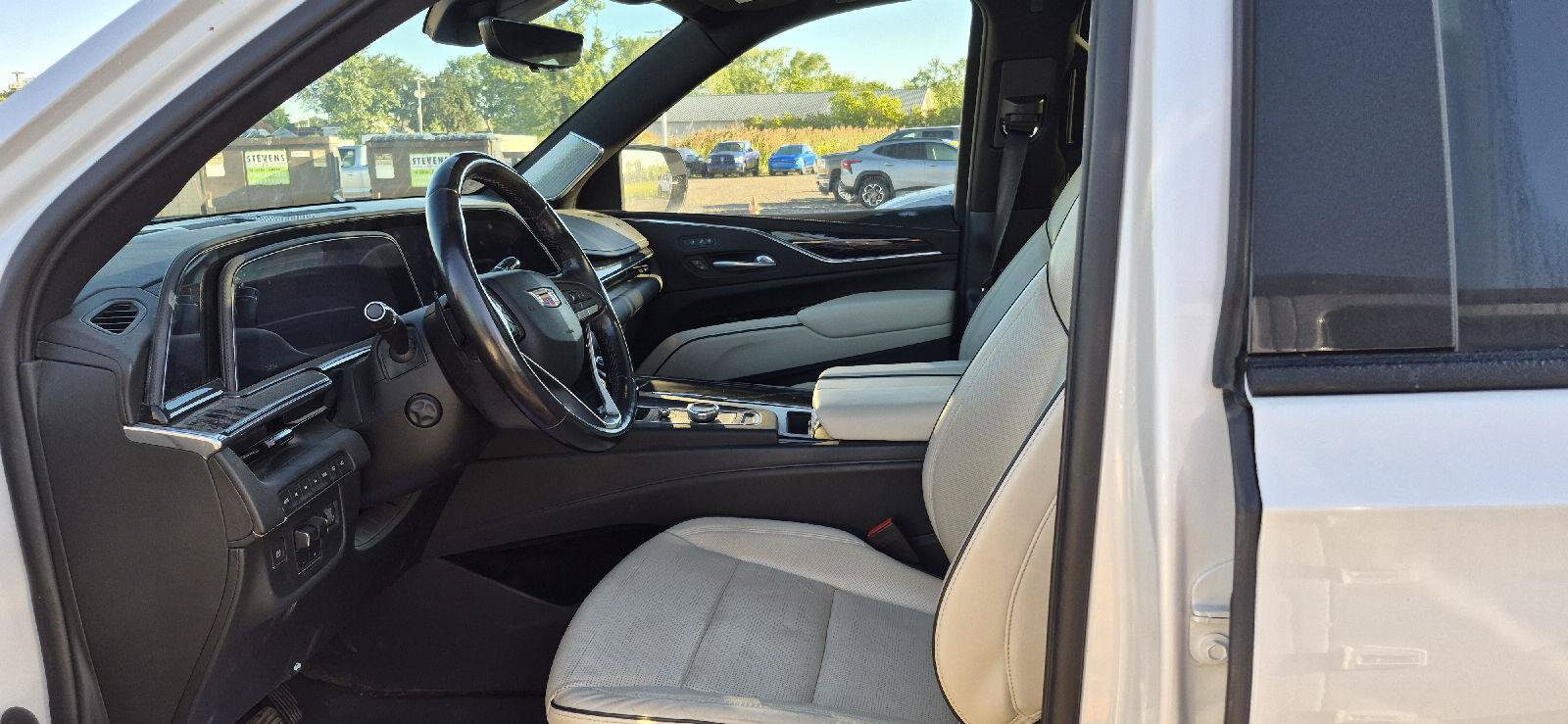 Used 2022 Cadillac Escalade Sport w/ Touring Package AWD/4WD image 6