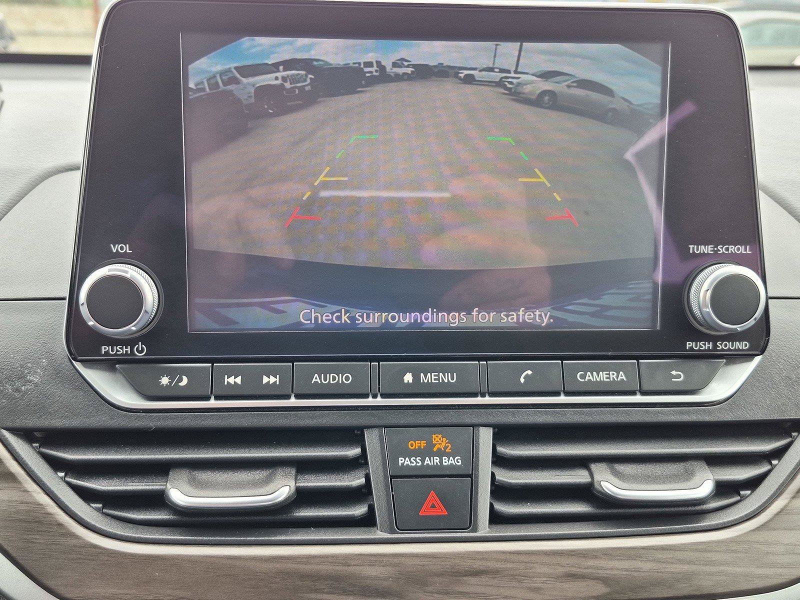 Used 2025 Nissan Altima 2.5 SV FWD image 25