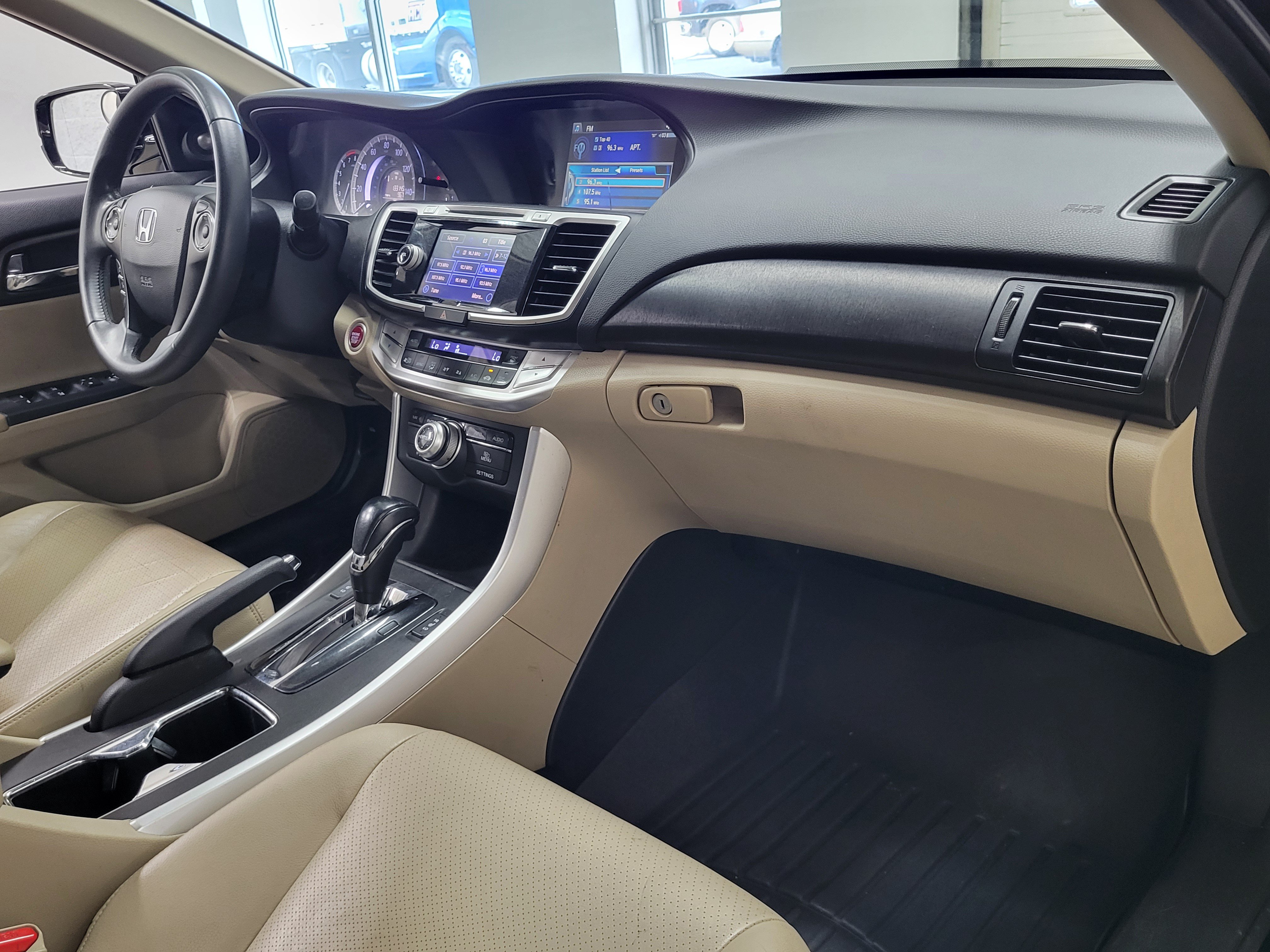 Used 2015 Honda Accord EX-L image 9