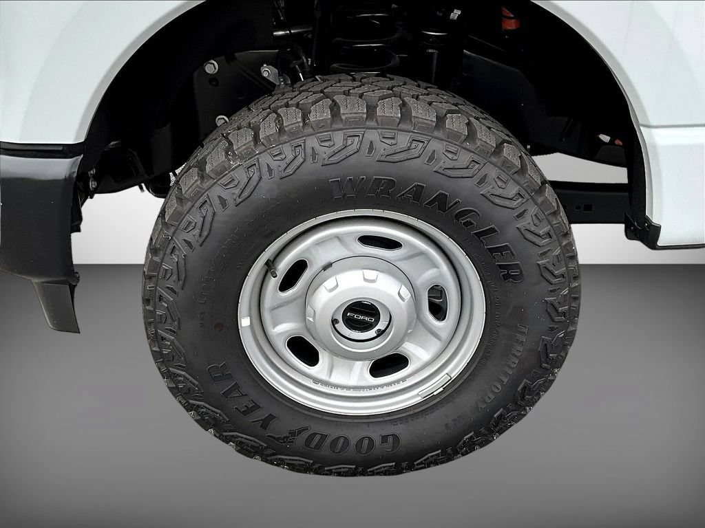 New 2026 Ford F350 XL w/ XL Off-Road Package AWD/4WD image 9