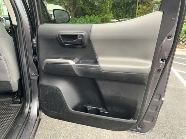 Certified 2022 Toyota Tacoma SR5 w/ Technology Package AWD/4WD image 11