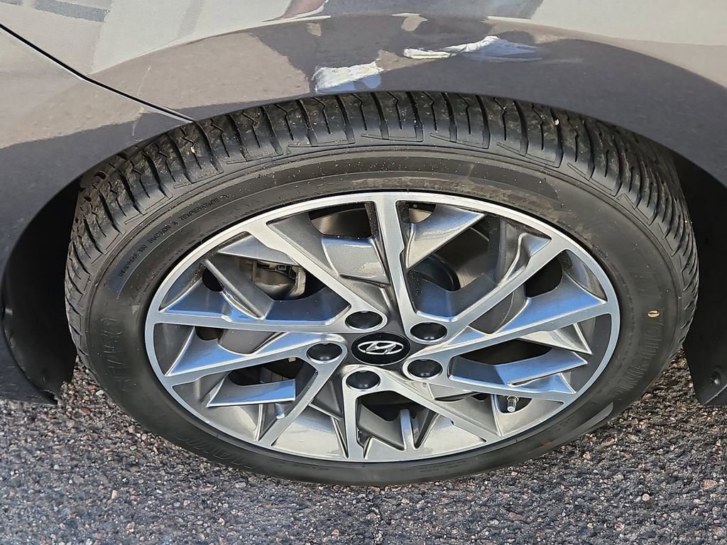 Used 2020 Hyundai Elantra Limited w/ Cargo Package (C1) image 10