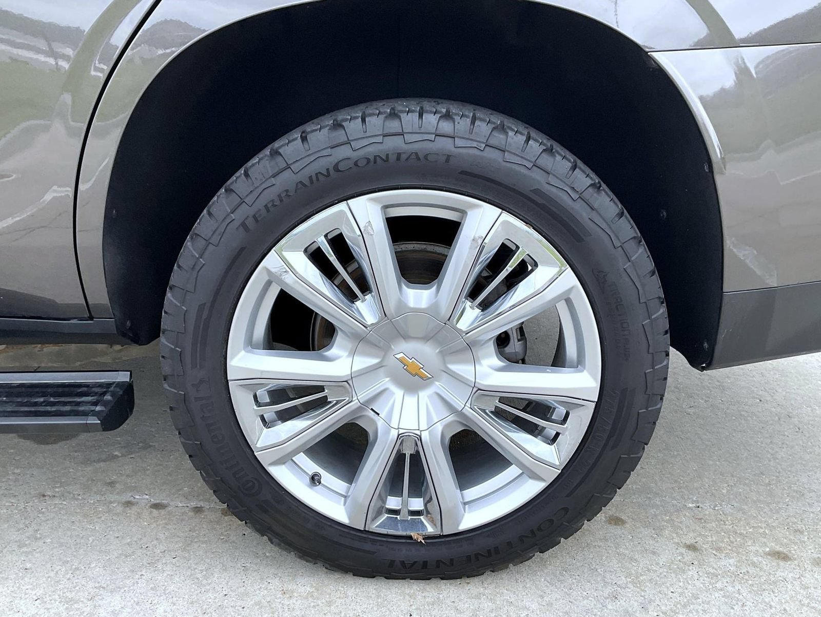 Used 2021 Chevrolet Tahoe High Country w/ Premium Package AWD/4WD image 24