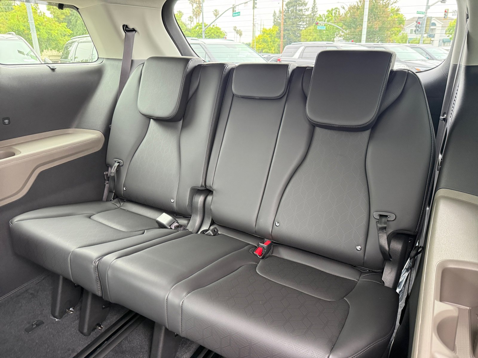 New 2026 Kia Carnival SX FWD image 21