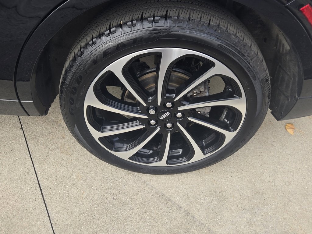 Certified 2024 Lincoln Nautilus Black Label image 27