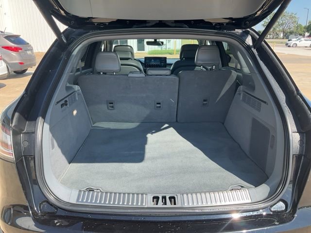 Used 2022 Lincoln Nautilus Reserve w/ Equipment Group 202A image 28