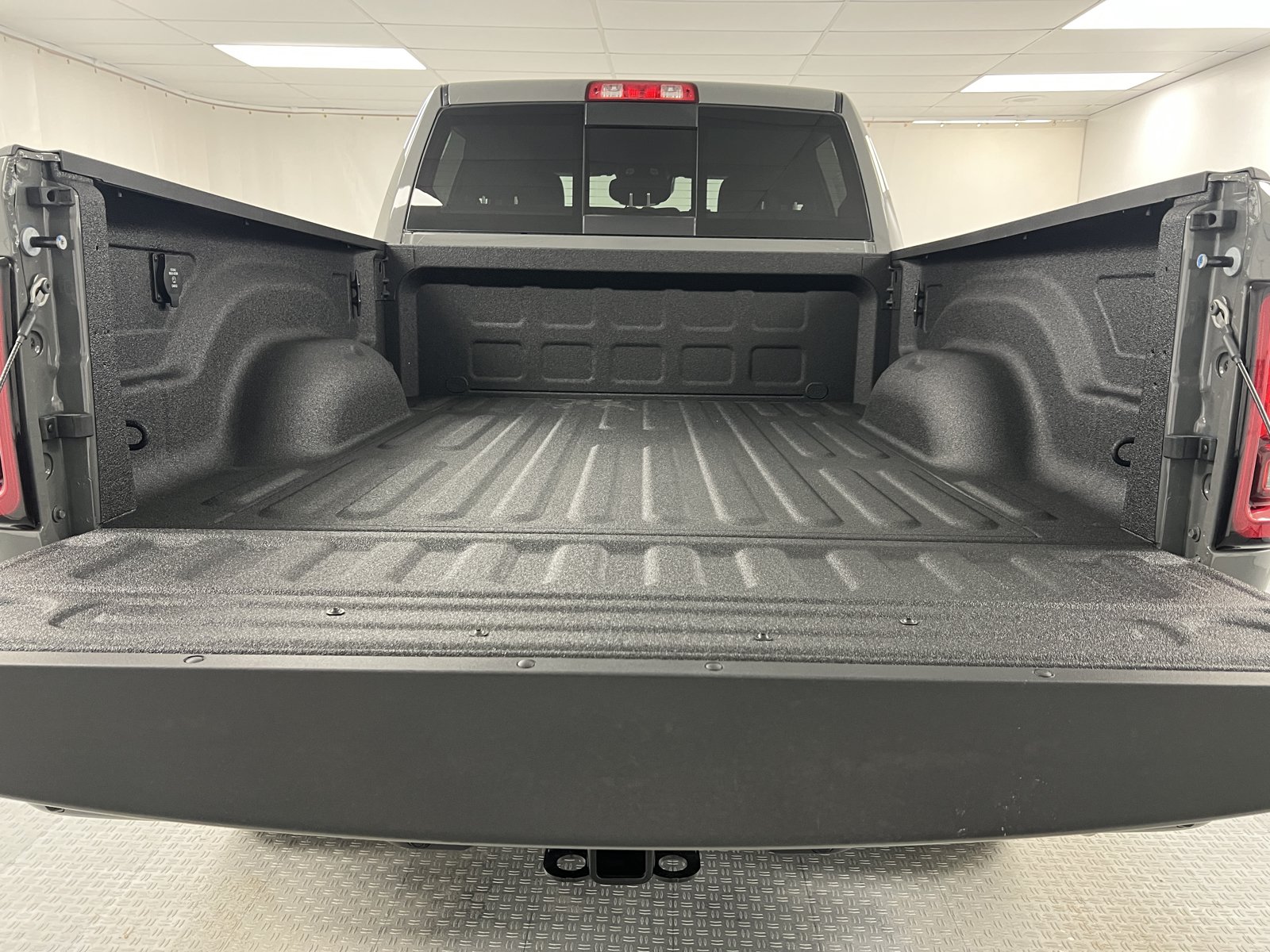 New 2027 RAM 2500 Tradesman AWD/4WD image 39