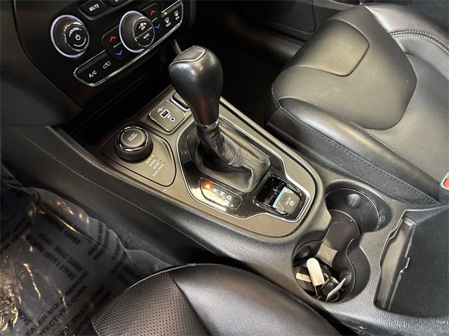 Used 2022 Jeep Cherokee Limited image 21