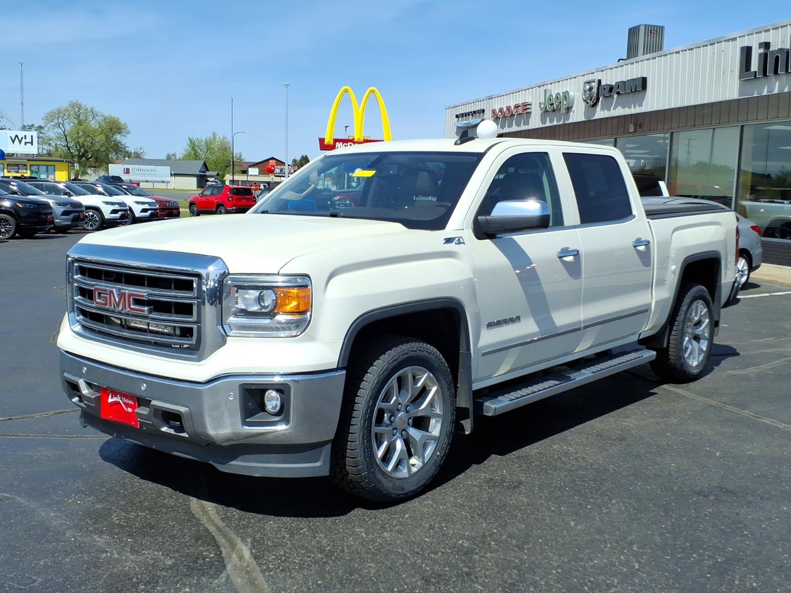 Used 2015 GMC Sierra 1500 SLT w/ SLT Crew Cab Value Package AWD/4WD image 8