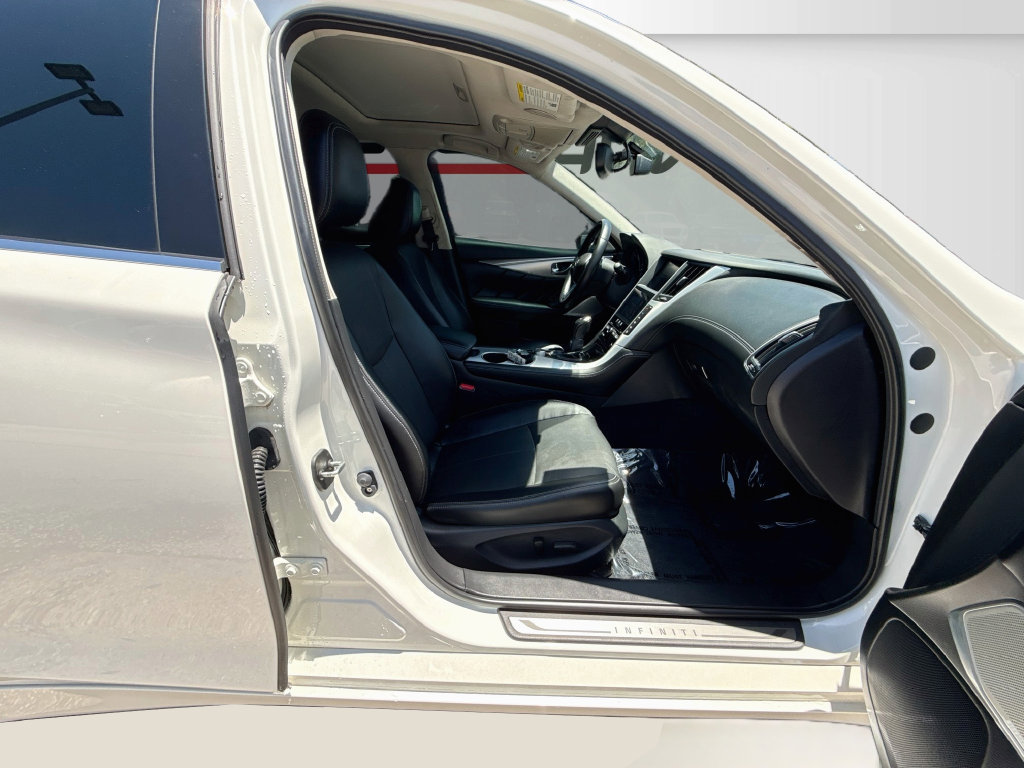 Used 2023 INFINITI Q50 Luxe AWD/4WD image 29