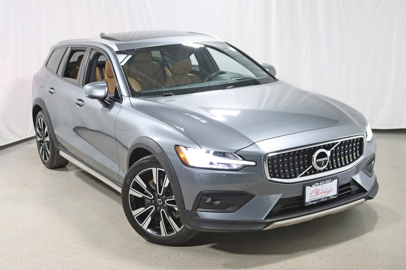 Used 2020 Volvo V60 T5 Cross Country image 6